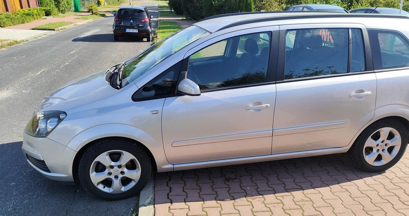 Opel Zafira cena 11999 przebieg: 249000, rok produkcji 2005 z Trzcianka małe 667